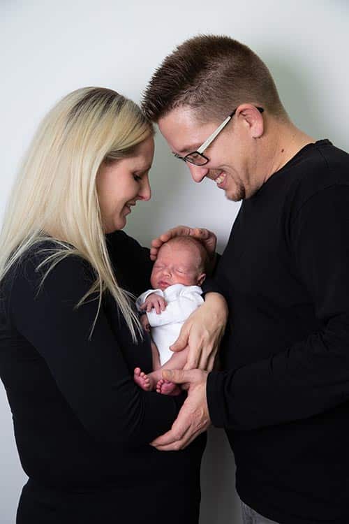 ouders met pasgeboren baby ouders met pasgeboren baby