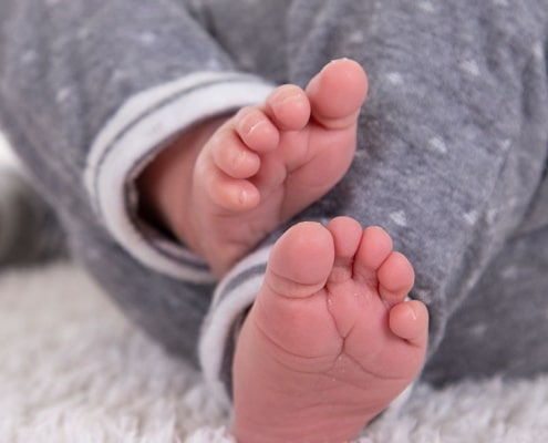 newbornshoot met een geboortekaartje