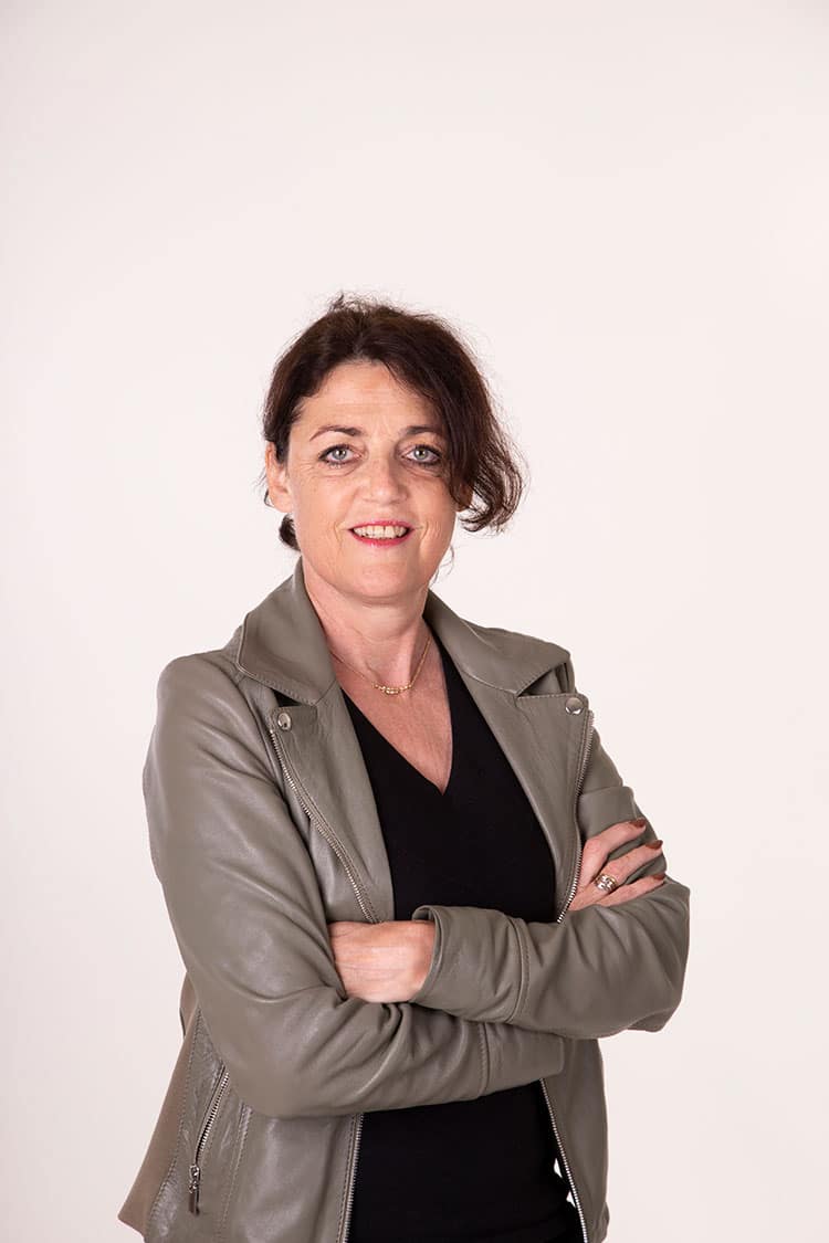 zakelijke portretfoto met witte achtergrond