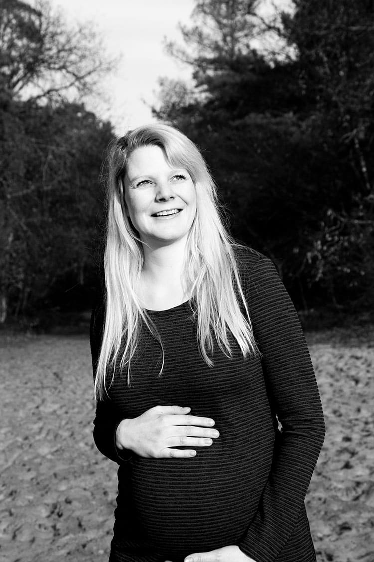 fotograaf zwangerschapsfotografie zwartwit fotograaf zwangerschapsfotografie zwartwit