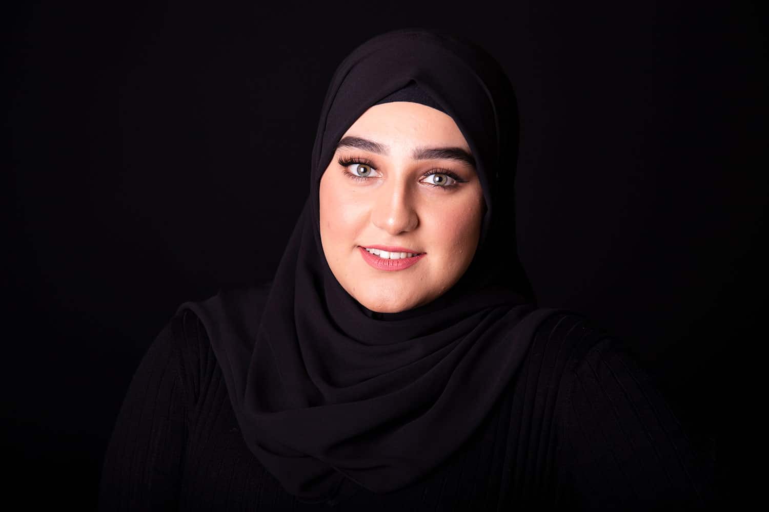 Portretfoto chique op zwarte achtergrond